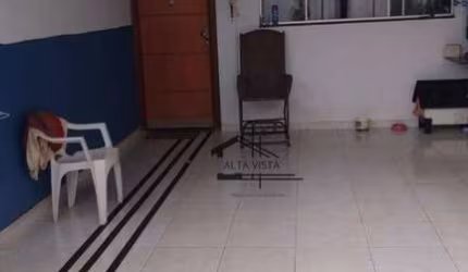 Casa com 3 dormitórios à venda, 72 m² por R$ 470.000 - Alto Umuarama - Uberlândia/MG