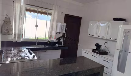 Casa com 3 dormitórios à venda, 95 m² por R$ 450.000,00 - Jardim Ipanema - Uberlândia/MG