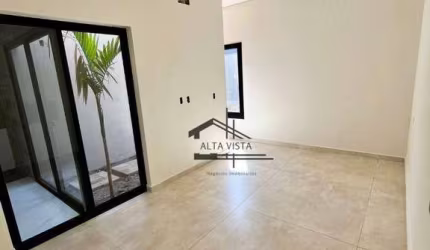 Casa com 3 dormitórios à venda, 110 m² por R$ 750.000 - Loteamento Portal do Vale II - Uberlândia/MG