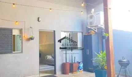 Casa com 2 dormitórios à venda, 65 m² por R$ 400.000 - Novo Mundo - Uberlândia/MG