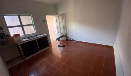 Casa com 3 dormitórios à venda, 170 m² por R$ 450.000 - Jardim Patrícia - Uberlândia/MG