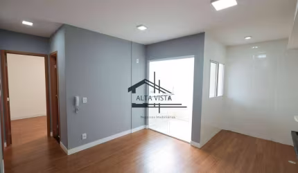 Apartamento com 2 dormitórios à venda, 51 m² por R$ 219.000 - Residencial Lago Azul - Uberlândia/MG