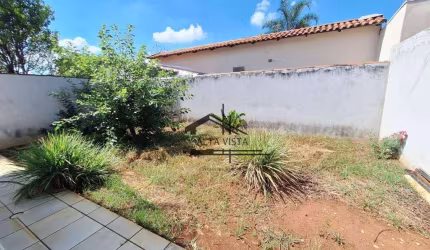 Casa com 4 dormitórios à venda, 140 m² por R$ 578.000 - Jardim Patrícia - Uberlândia/MG