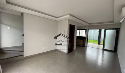 Sobrado com 3 dormitórios à venda, 110 m² por R$ 590.000,00 - Vida Nova - Uberlândia/MG