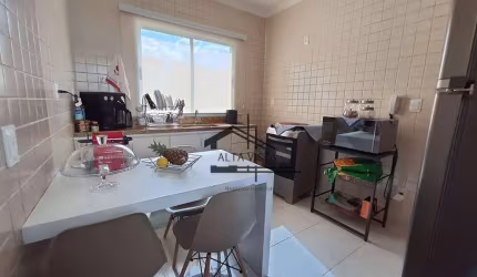 Apartamento com 2 dormitórios à venda, 69 m² por R$ 280.000 - Santa Mônica - Uberlândia/MG