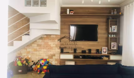 Sobrado com 2 dormitórios à venda, 70 m² por R$ 378.000,00 - Jardim Holanda - Uberlândia/MG