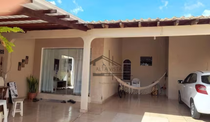 Casa com 3 dormitórios à venda, 120 m² por R$ 735.000 - Santa Mônica - Uberlândia/MG