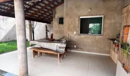 Casa com 3 dormitórios à venda, 120 m² por R$ 368.000 - Jardim Holanda - Uberlândia/MG