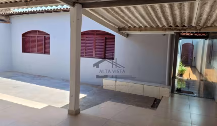 Casa com 3 dormitórios à venda, 210 m² por R$ 500.000,00 - Custódio Pereira - Uberlândia/MG