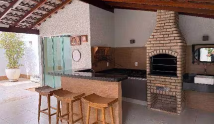 Casa com 3 dormitórios à venda, 190 m² por R$ 840.000 - Alto Umuarama - Uberlândia/MG