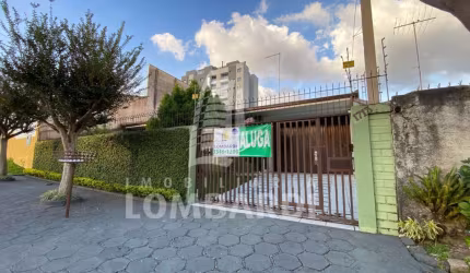 Casa Residencial com 3 quartos  para alugar, 110.00 m2 por R$4500.00  - Capao Raso - Curitiba/PR