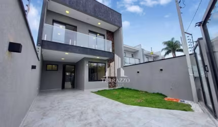 Sobrado com 3 dormitórios à venda, 144 m² por R$ 949.990,00 - Centro - Pinhais/PR