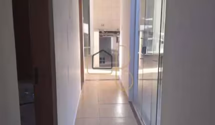 Casa a Venda em Londrina, com 350m&#178; e edícula nos fundos