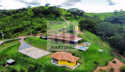 Sítio 20.000m² para lazer ou moradia fixa: estuda permuta