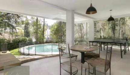 Casa Reformada com Luxo e Conforto - Oportunidade Única!