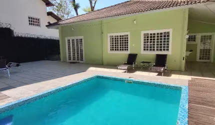 Casa fino trato com 4 dormitórios no Cosme Velho