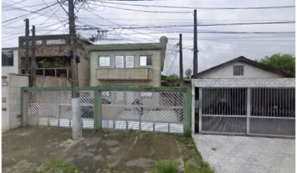 Casa 2 Dormitórios - São Vicente