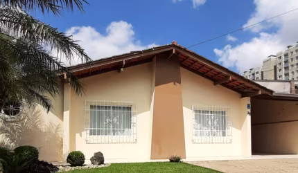 CASA COMERCIAL/RESIDENCIAL 200M2, SUITE + 3 QUARTOS, BAIRRO BUCAREIN, JOINVILLE-SC