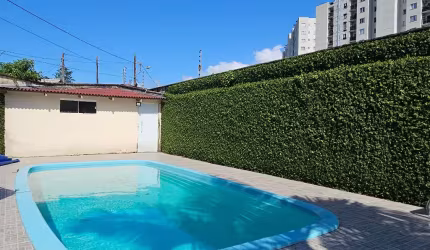 CASA COMERCIAL/RESIDENCIAL 200M2, SUITE + 3 QUARTOS, BAIRRO BUCAREIN, JOINVILLE-SC