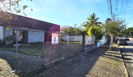Vendo Casa Comercial c/ 250m2 - Rua Paraíba - Bairro Anita Garibaldi - Joinville - SC