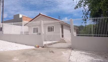 Nova residência em um amplo terreno