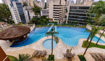Apartamento com 261 m², 3 quartos sendo 3 suítes à venda no bairro Panamby.