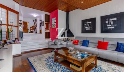 Casa em rua segura, tranquila e arborizada