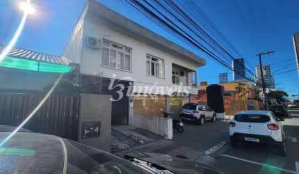 ALUGUEL CASA COMERCIAL CENTRO ITAJAÍ 200 m2