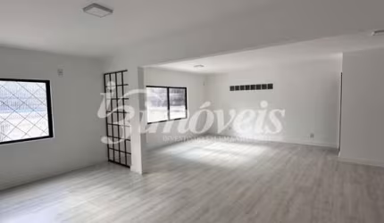 PERFEITO PARA A SUA EMPRESA, Sala para locação anual no Centro de Balneário Camboriú/SC.