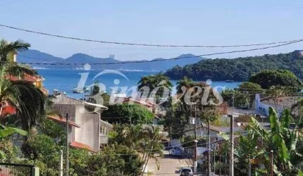 Casa mobiliada à venda, a 250m do mar, 4 quartos, 2 vagas, , área de festas e piscina, Centro, Porto Belo-SC