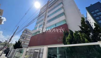 Apartamento semimobiliado à venda, 3 quartos sendo 1 suíte e 2 demi suítes, 2 vagas, Emerald Residencial, Praia Brava, Itajaí-SC