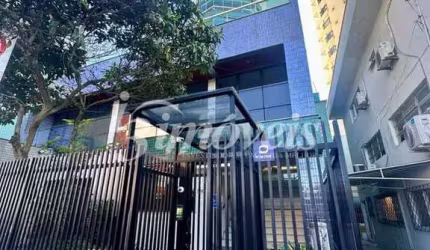 Apartamento de quatro dormitórios sendo duas suítes com 255 m² privativos, centro, Itajaí, SC.