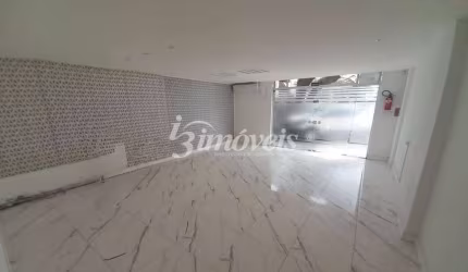 Sala Comercial para Locação Anual, 200² privativos, divididas em salas com paredes de Drywall,  2 banheiros, no Bairro Vila Operária, Itajaí-SC.