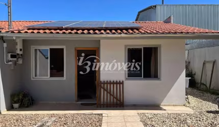 Casa à venda 3 quartos, 2 banheiros, área de festa com churrasqueira. Bairro Cordeiros Itajaí/SC