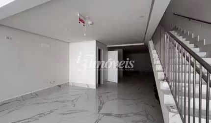 Sala / Loja, para locação anual, 223m², Itapema-SC, com grande visibilidade de quem passa.