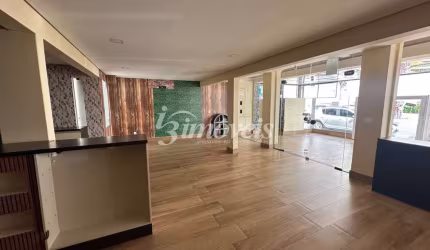 Sala para locação anual no Centro de Itajaí-SC com 280m².