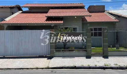 Casa á venda 2 quartos, sendo 1 suíte, 1 mezanino, banheiro, lavanderia, área de lazer com churrasqueira , 2 vagas de garagem,  bairro cordeiros, Itajaí, SC
