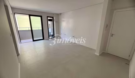 Apartamento semimobiliado à venda, 3 quartos sendo 1 suíte, 2 vagas, Mabrem San Marino Residence, Bairro Dom Bosco, Itajaí-SC