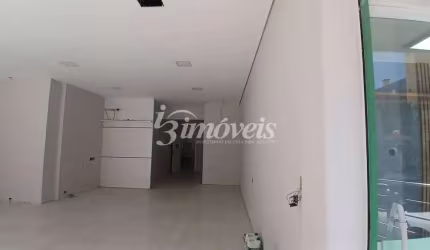 Sala Comercial para Locação Anual, térrea, com Mezanino, 120 m² privativos, 1 banheiro, Bairro São Judas, Itajaí-SC.