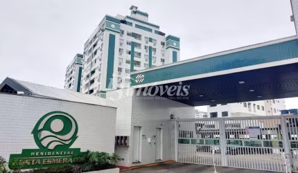 Apartamento diferenciado e mobiliado para locação, 2 quartos sendo 1 suíte, Edifício Costa Esmeralda, 2 vagas de garagem, Bairro São João, Itajaí - SC
