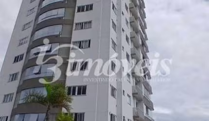Apartamento para locação anual, Semimobiliado, 75 m² privativos, 2 suítes, 2 vagas (gaveta) Centro, Itajaí-SC