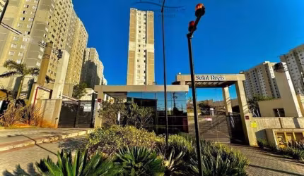 Vende apartamento de 79 mts,  com 2 dormitórios, 1 vaga de garagem coberta, próximo a Av Jacu Pêssego