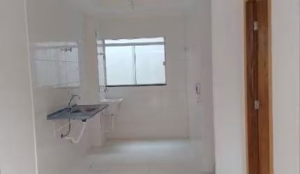Venda e Locação de Apartamento de 38 mts com 2 dormitórios na Vila Formosa com 1 vaga de garagem coberta fixa