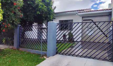 EXCELENTE OPORTUNIDADE DE CASA COM AMPLO TERRENO