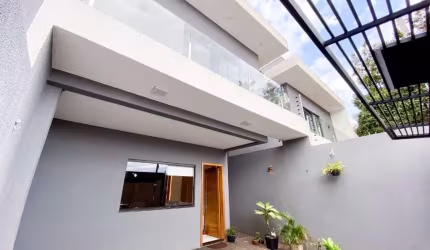 VENDE SOBRADO  MODERNO NO BAIRRO BRASÍLIA EM CASCAVEL!