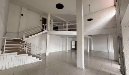 Sala comercial para alugar na Avenida General Osório - D, 809, Centro, Chapecó por R$ 7.955