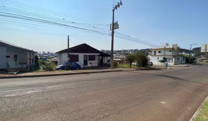 Terreno à venda na Tamoios esquina com a rua Guaranis, 16, Esplanada, Chapecó por R$ 578.000