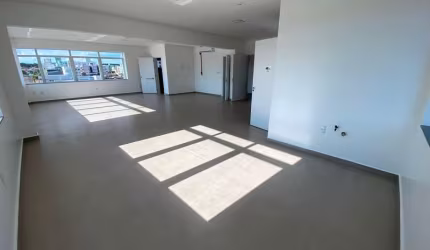 Sala comercial para alugar na Maravilha, 89, Efapi, Chapecó por R$ 2.730