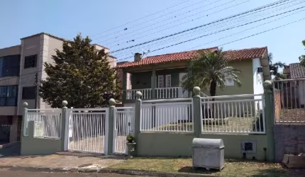 Casa com 3 quartos à venda na Thomaz Zidko, 55, Jardim América, Chapecó por R$ 1.450.000