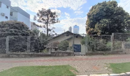 Terreno à venda na Avenida General Osório - D, 71 E, Centro, Chapecó por R$ 4.430.000